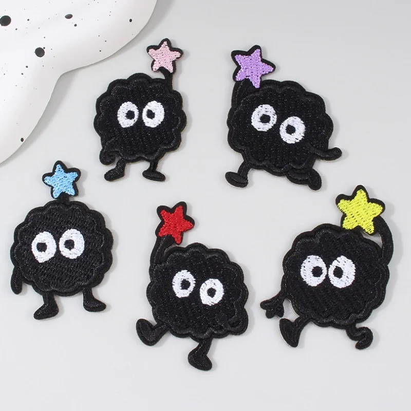 Милый мультяшный черный шар - Фотография_6