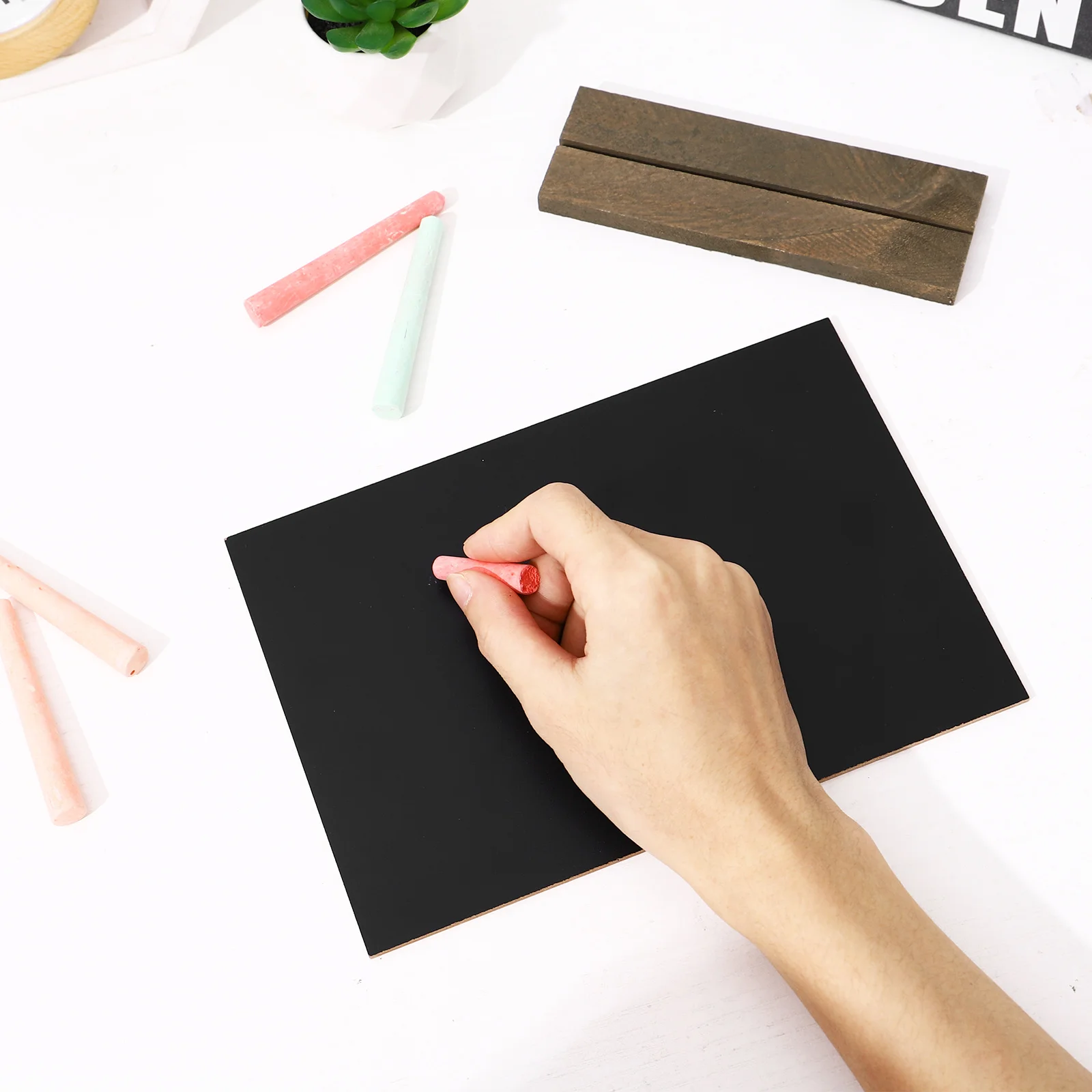 Знак «маленькая меловая доска» с подставкой - Фотография_3