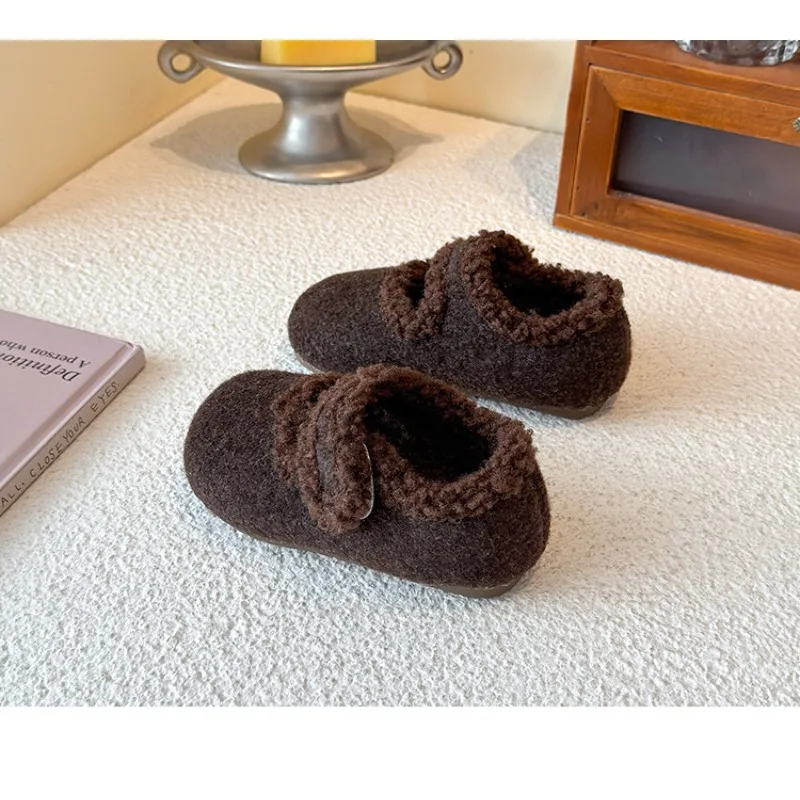 Обувь для маленьких девочек с круглой головкой и овечьей шерстью - Фотография_4