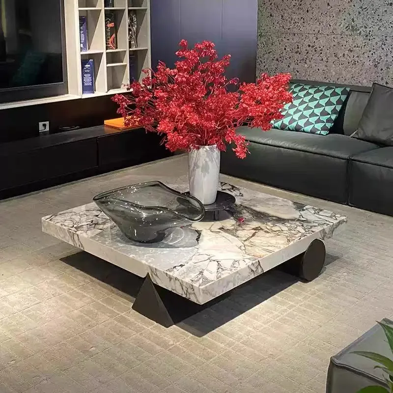 Итальянские минималистичные журнальные столики