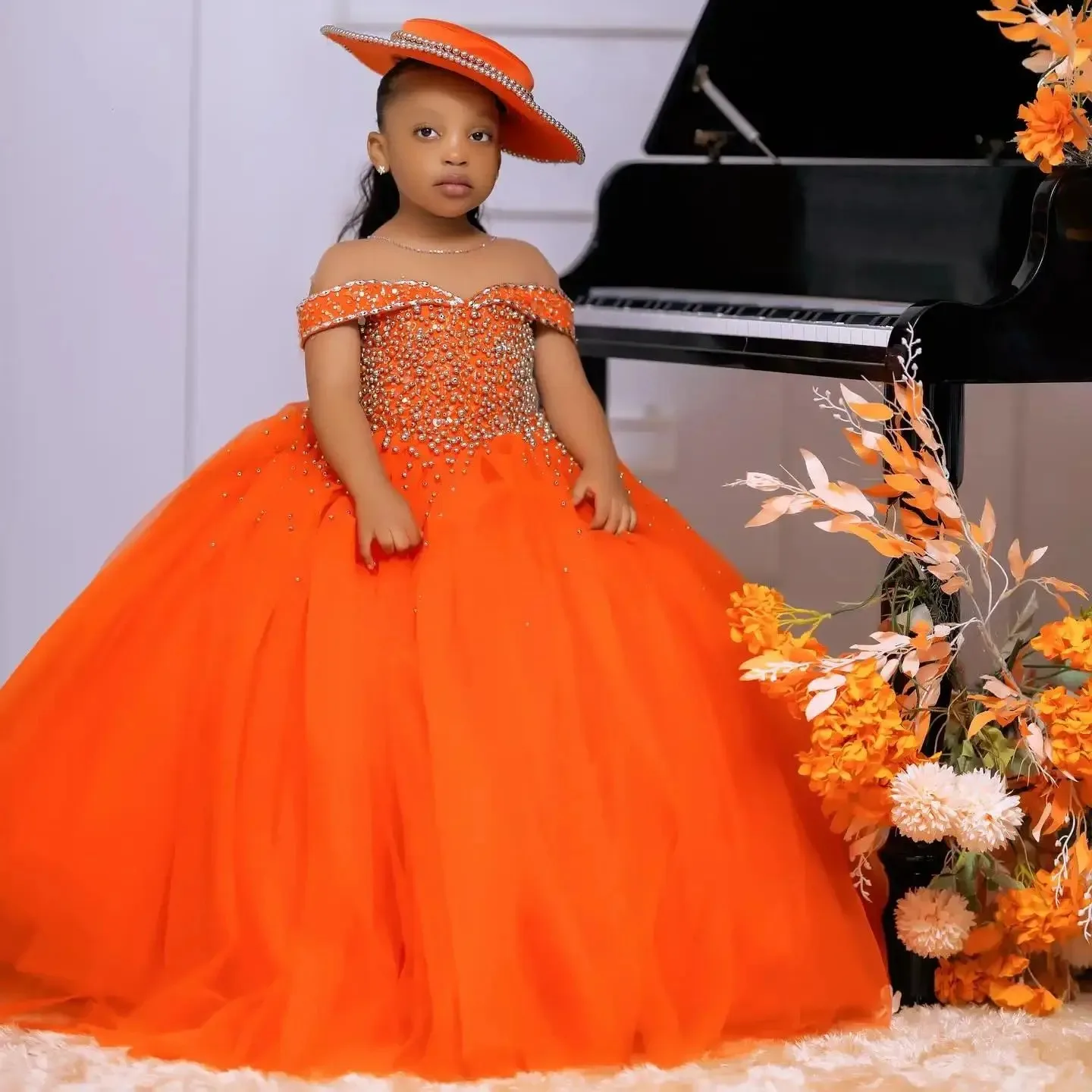 Оранжевые платья с цветочным узором для девочек на свадьбу