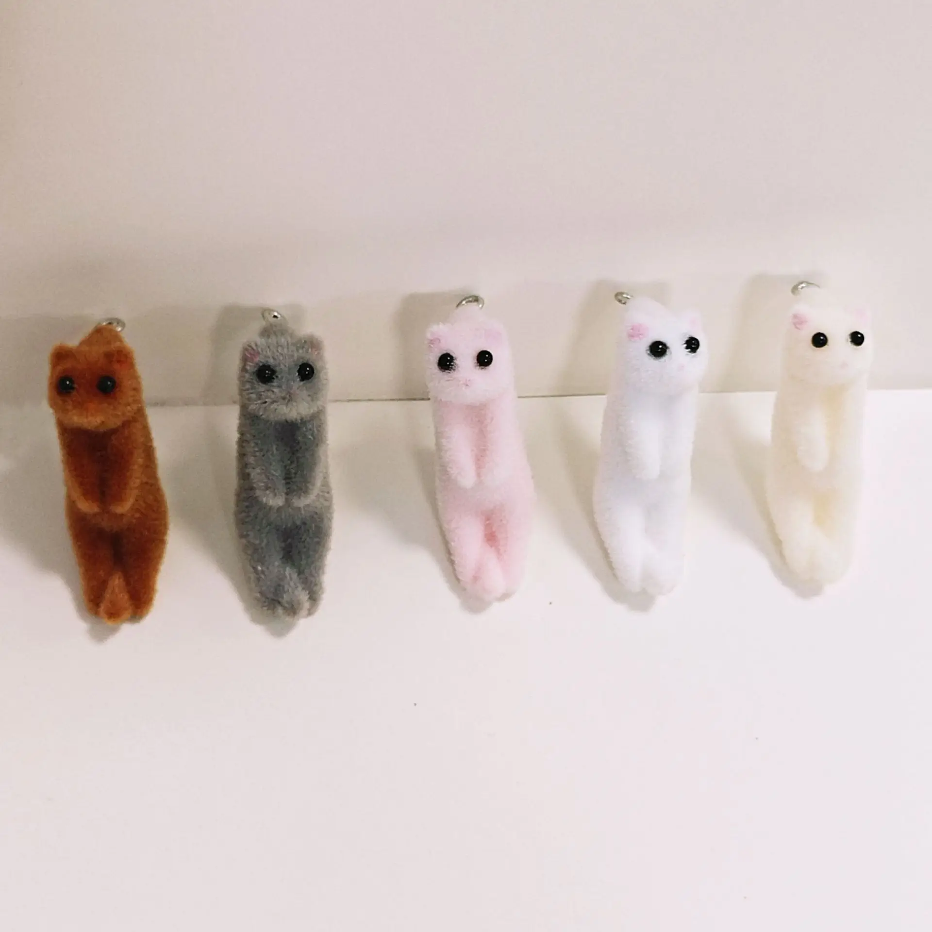 3d флокированные смоляные подвески в виде кошек - Фотография_4