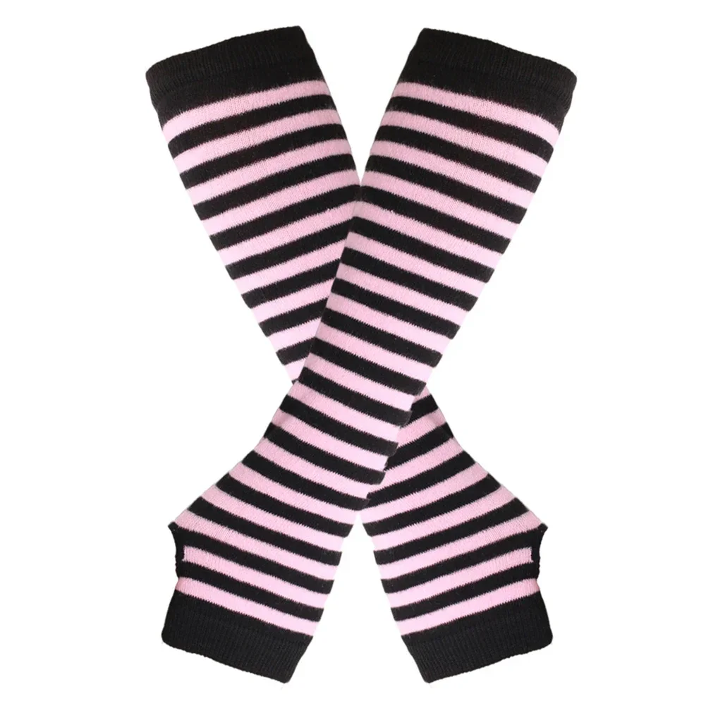Полосатые зимние длинные перчатки - Фотография_3