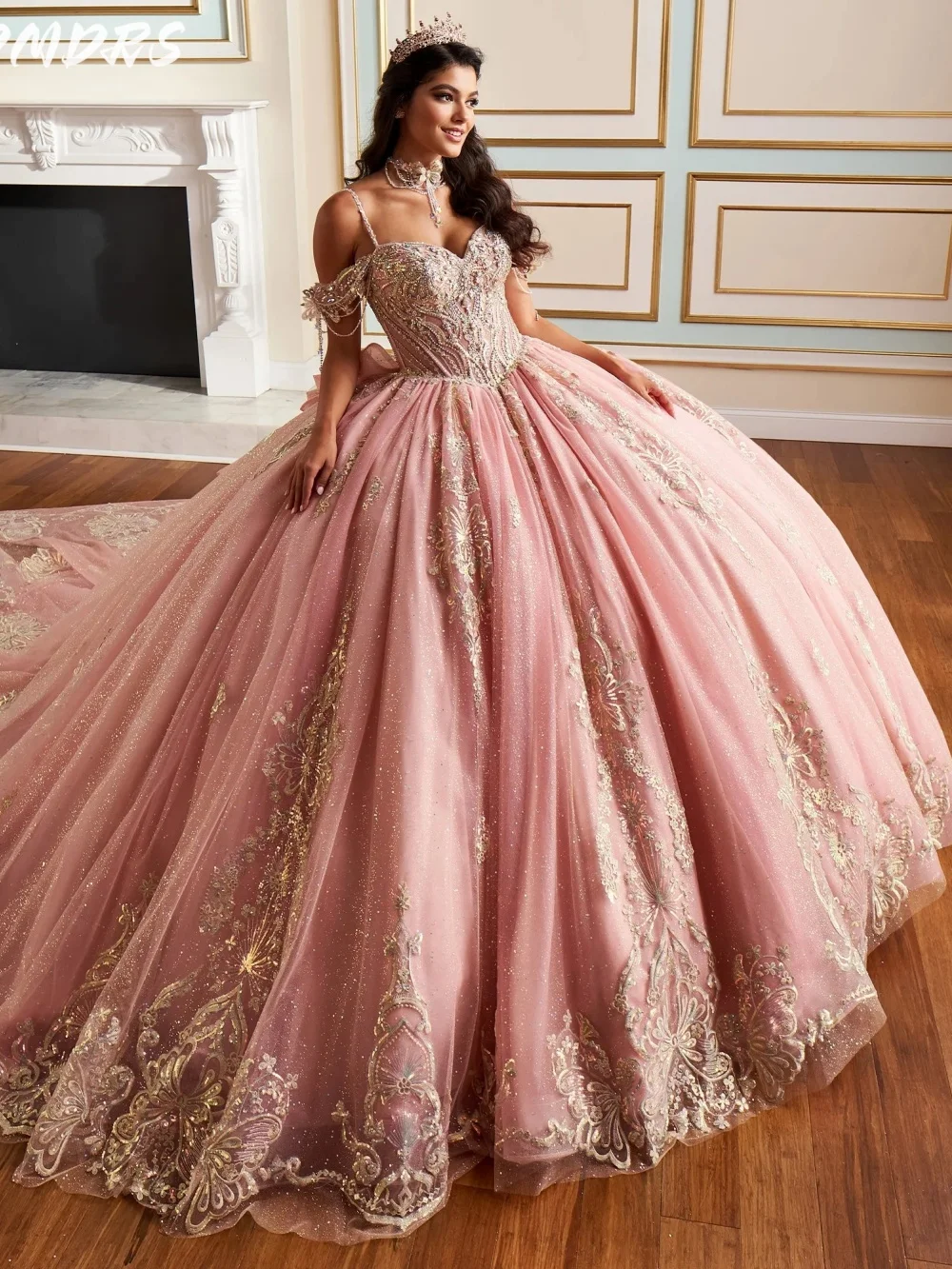 Романтическое платье quinceanera с открытыми плечами - Фотография_2