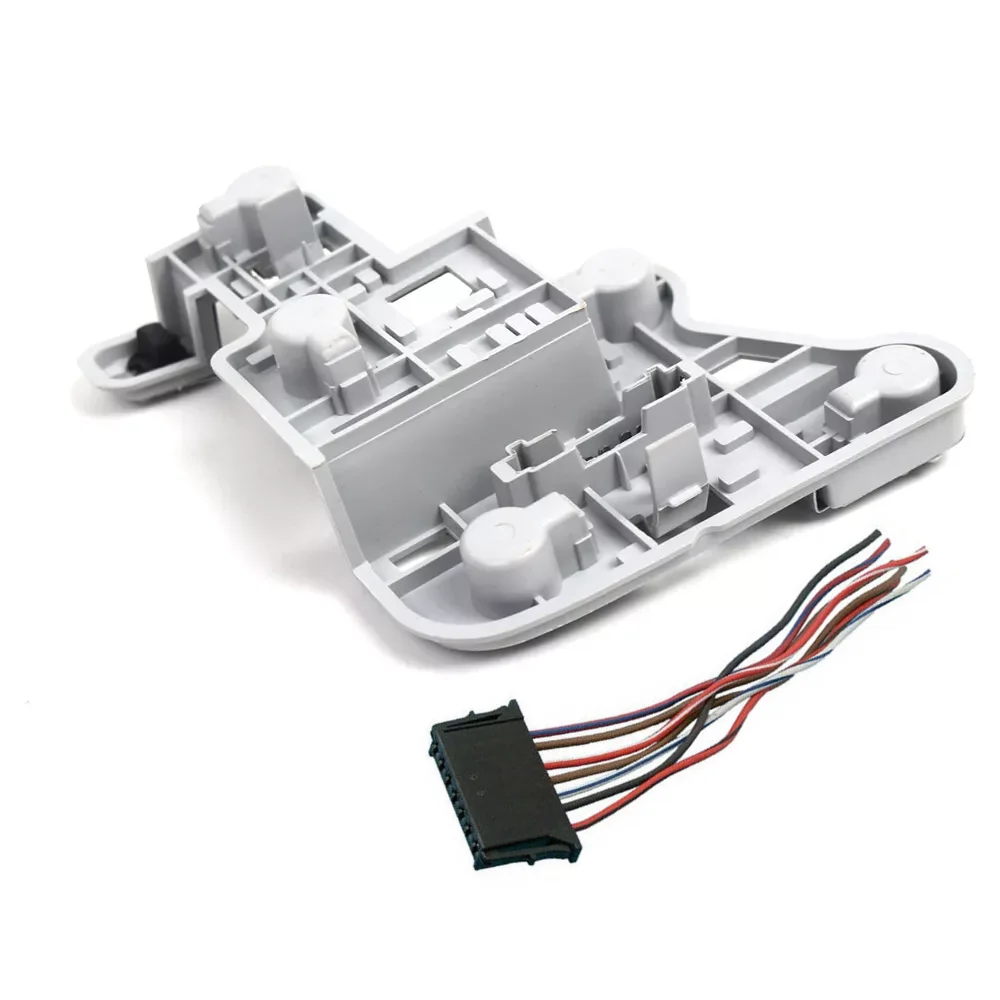 Замена держателя лампы заднего фонаря автомобиля с жгутом проводов - Фотография_3