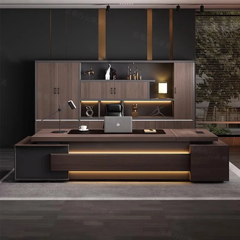 Эстетический офисный стол