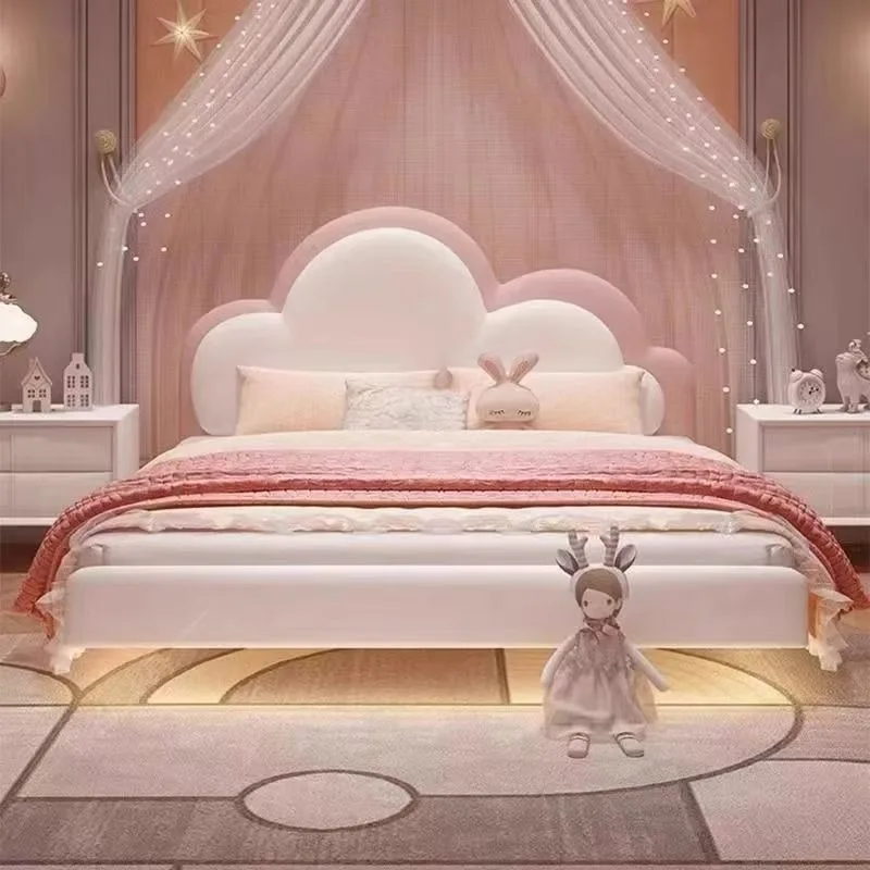 Простые обычные детские кровати