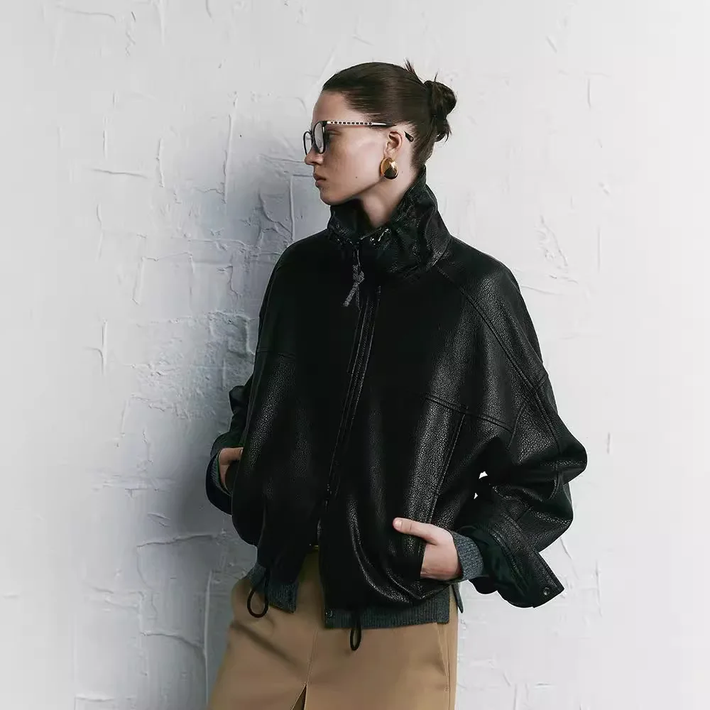 Женская кожаная куртка из овчины с высоким воротником-стойкой - Фотография_3