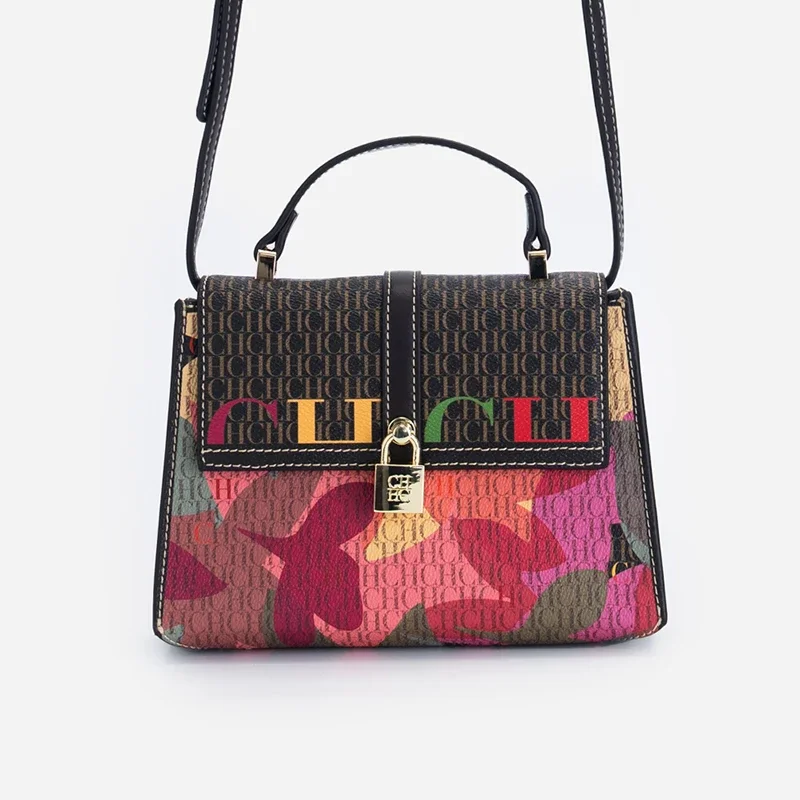 Exquisite and fashionable handbag - Фотография_2