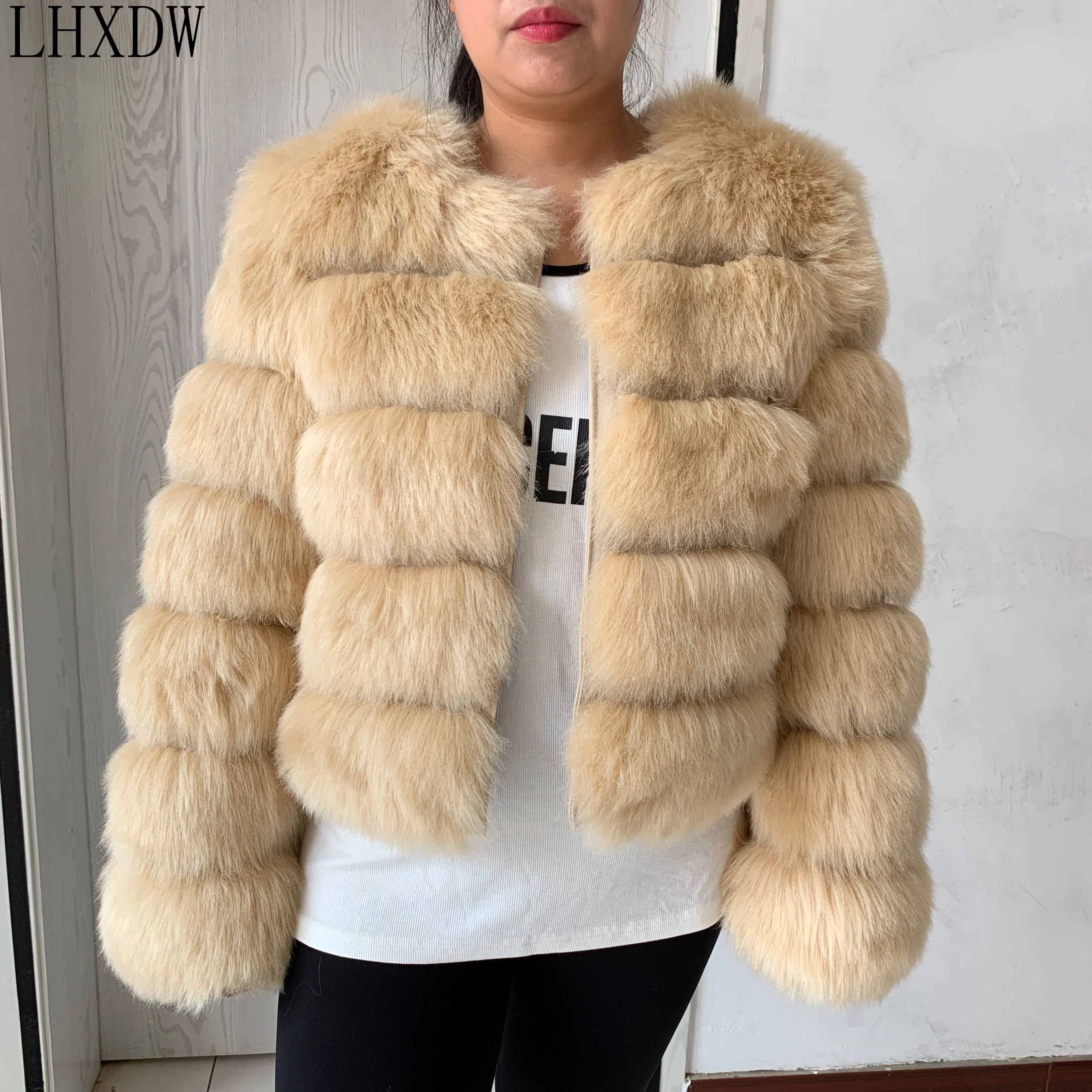 Шуба из искусственного лисьего меха lhxdw