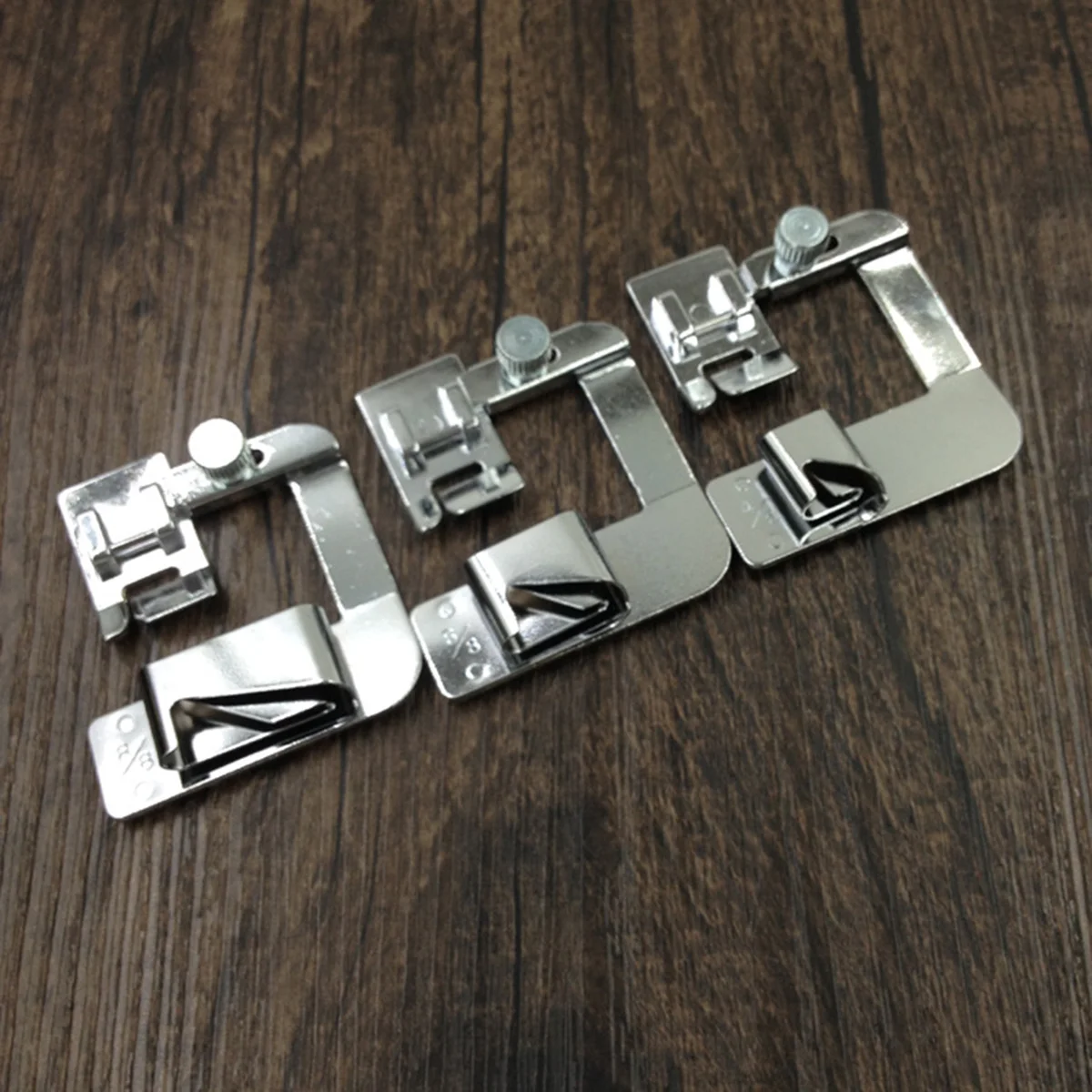 Набор прижимных лапок для электрической швейной машины - Фотография_2