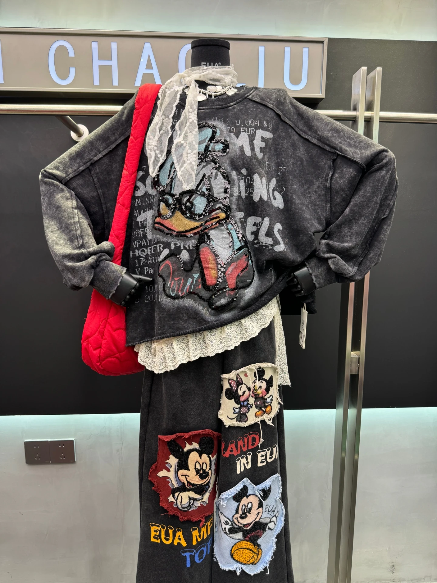 Европейский толстовка с тяжелыми пайетками для женщин - Фотография_3