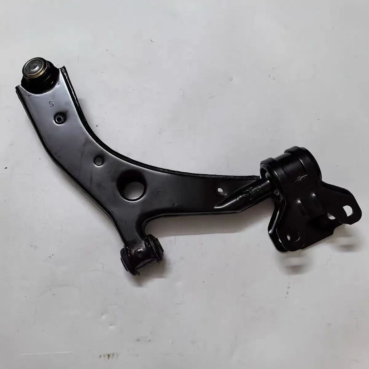 Подходит для поворотного рычага haima m6