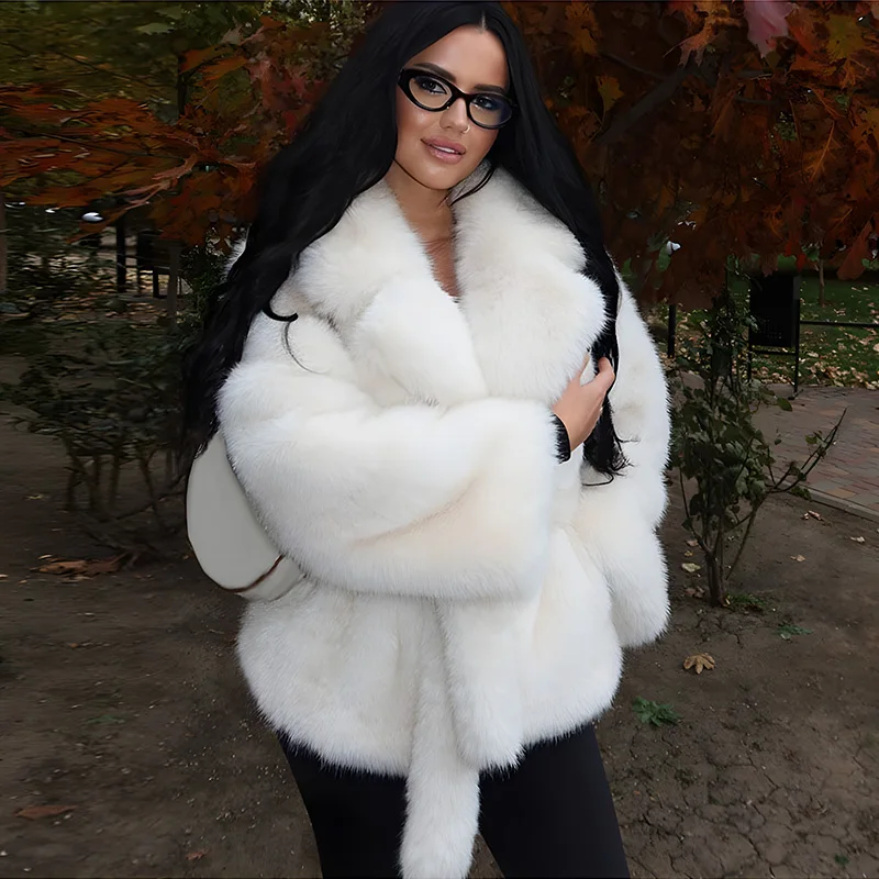 Толстая теплая шуба из искусственного меха для женщин с поясом - Фотография_3