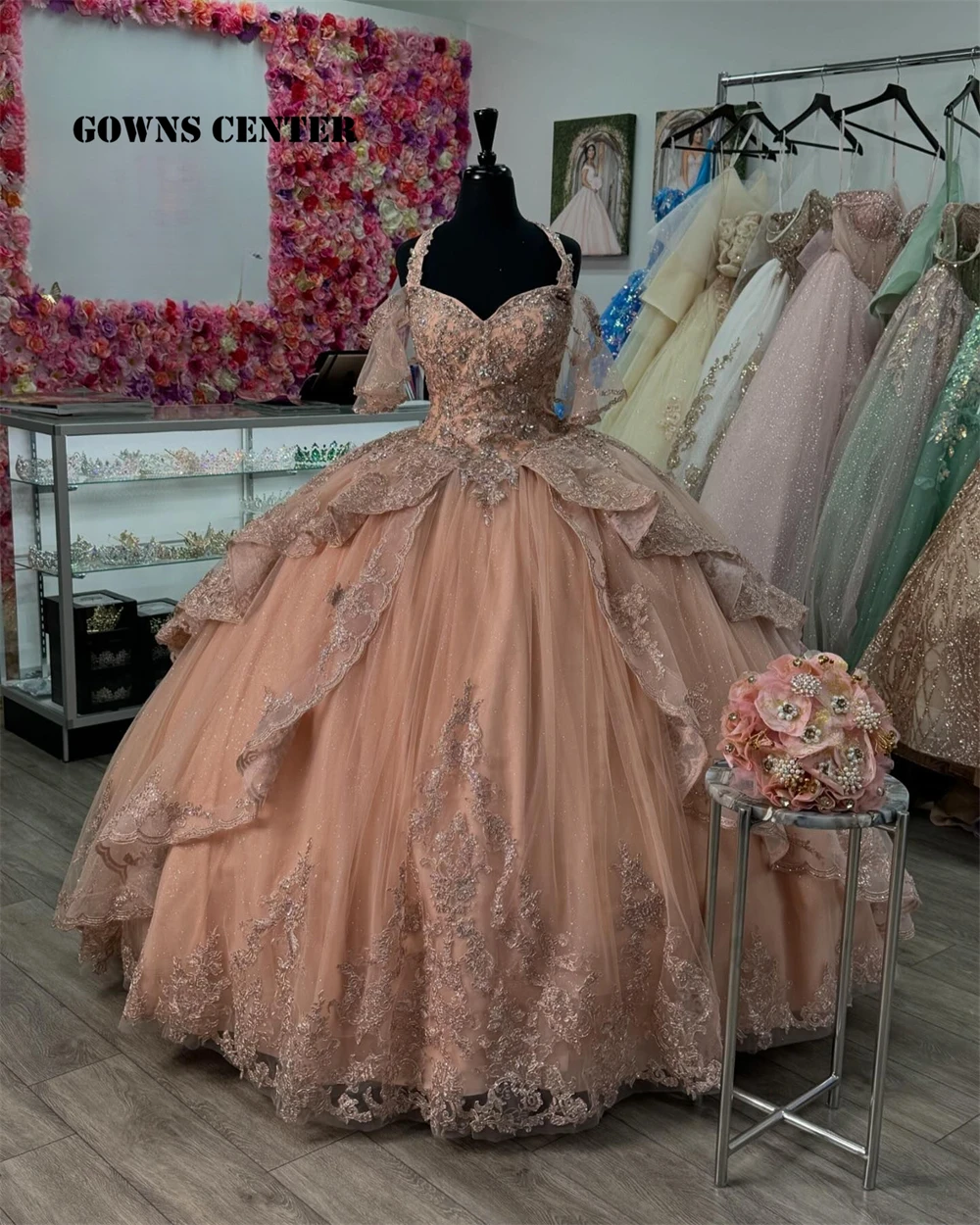 Светло-оранжевое платье quinceanera с лямкой на шее