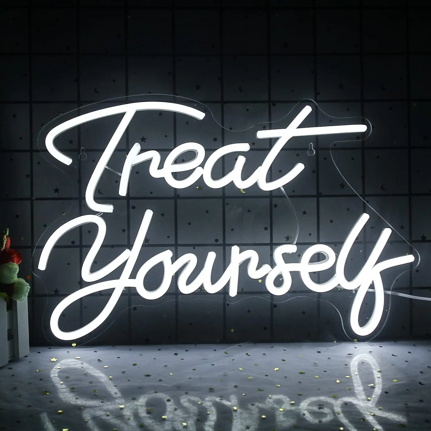 Treat yourself неоновые вывески - Фотография_2