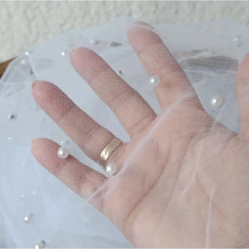 Тюлевая вуаль для беременных с украшением жемчугом - Фотография_2