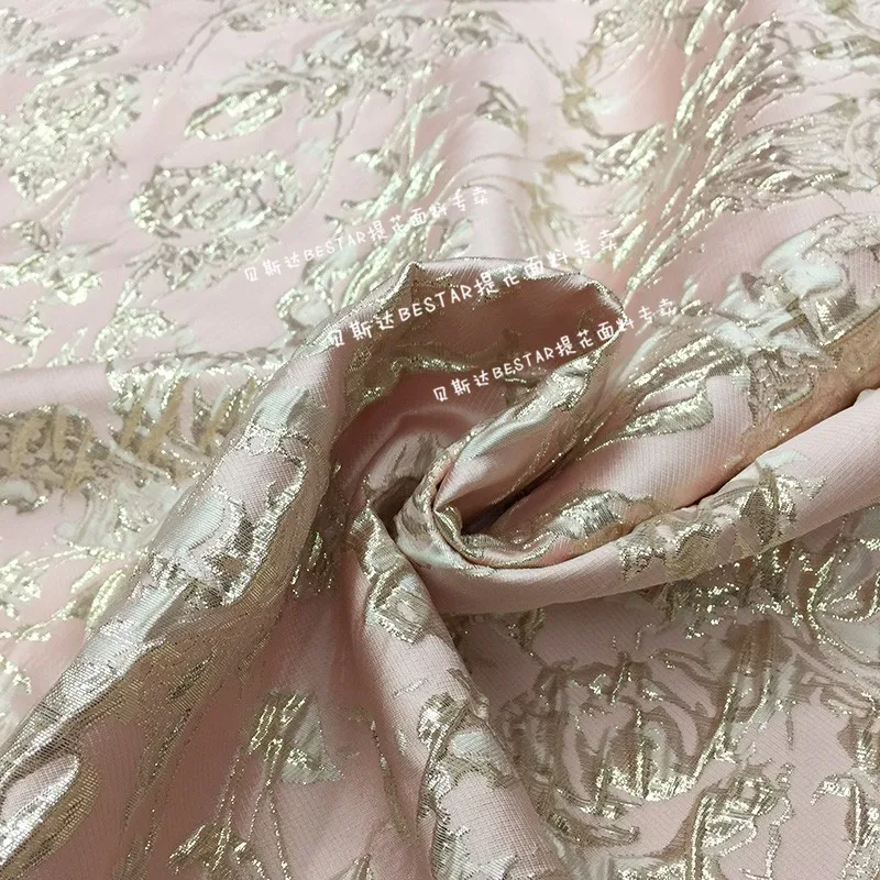 Элегантное окрашенное в пряжу трехмерное - Фотография_3