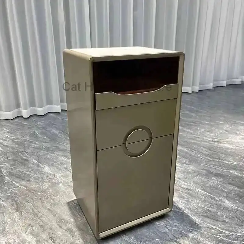 Вспомогательные тележки для гостиной