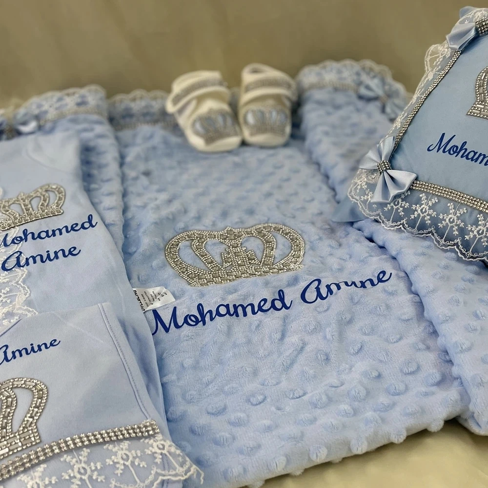 Виниловое имя ручной работы