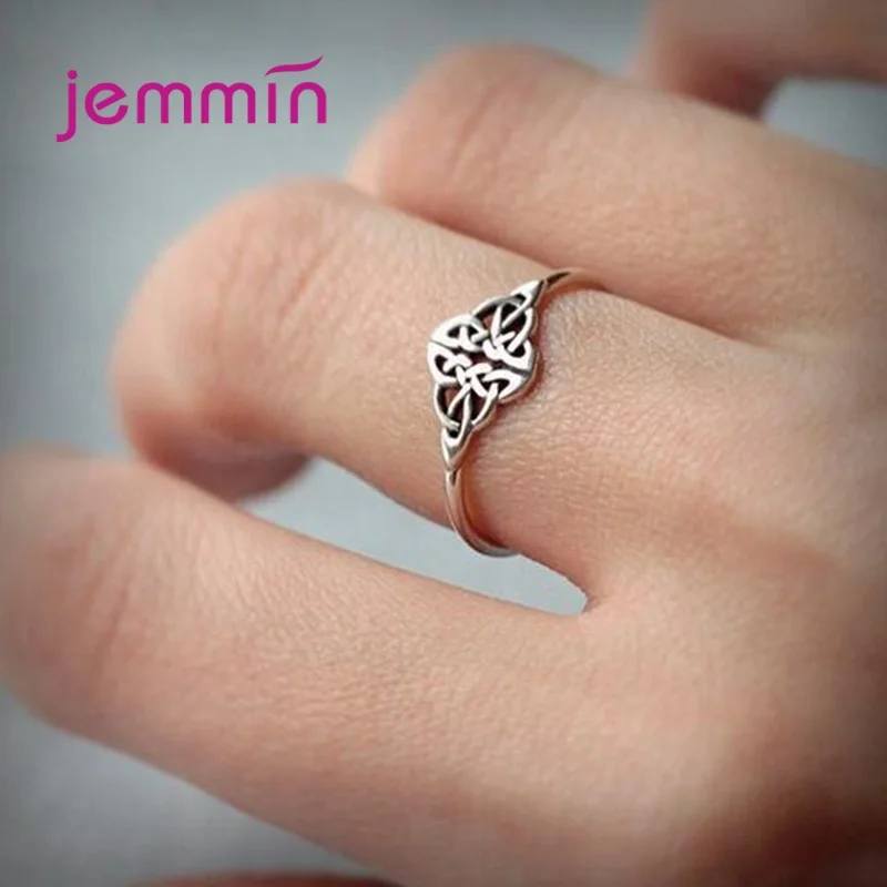 Vintage carved flower 925 sterling