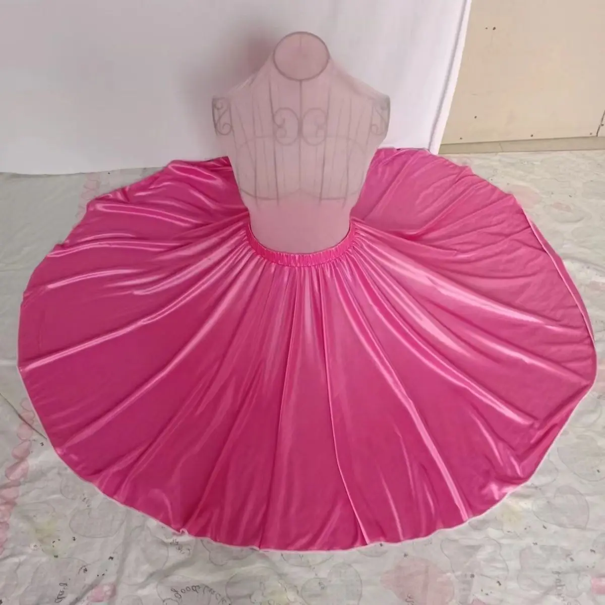 Юбка женская летняя атласная с завышенной талией - Фотография_4