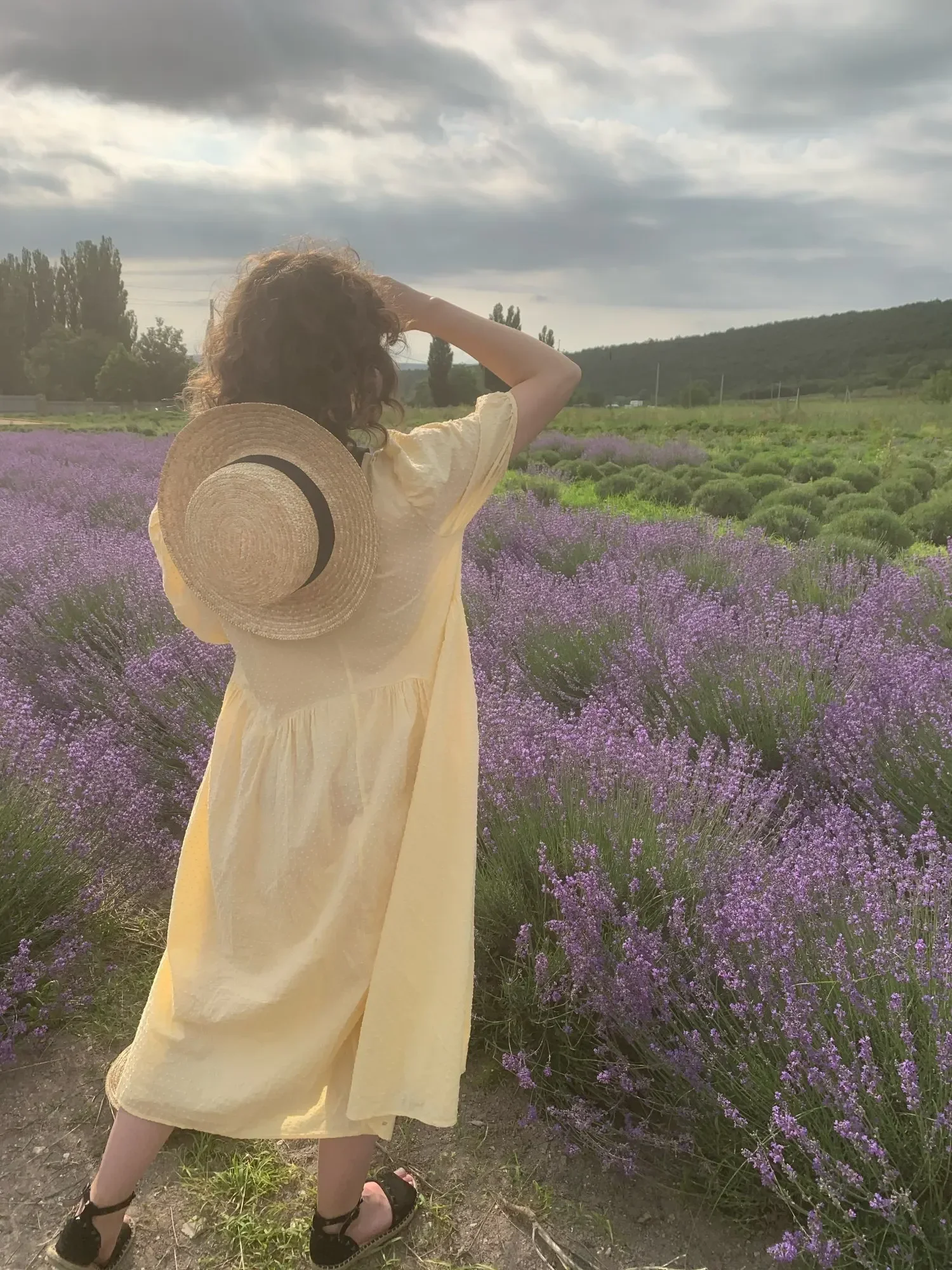 Женское длинное платье в горошек - Фотография_6