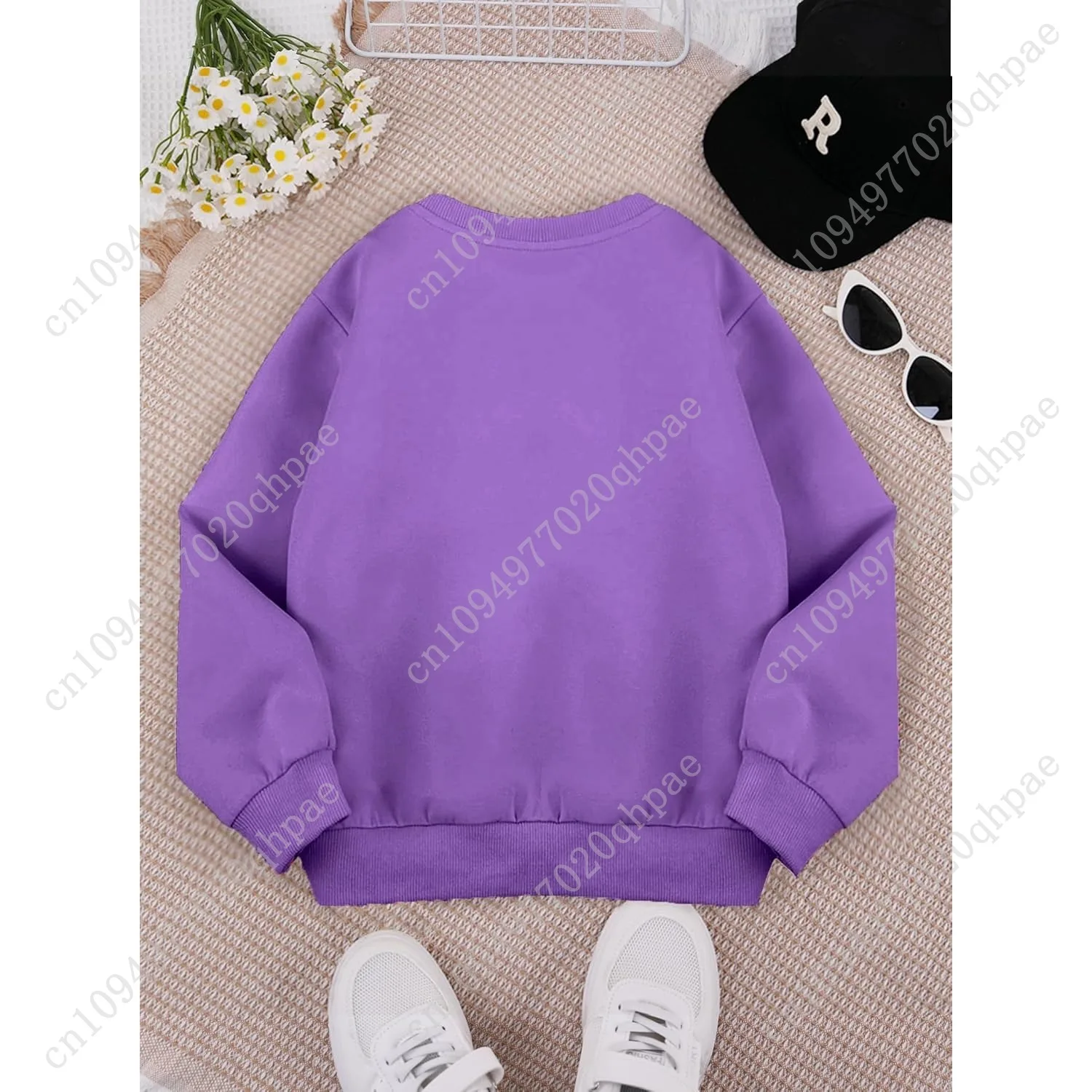 Милый графический свитшот с круглым вырезом для девочек - Фотография_2