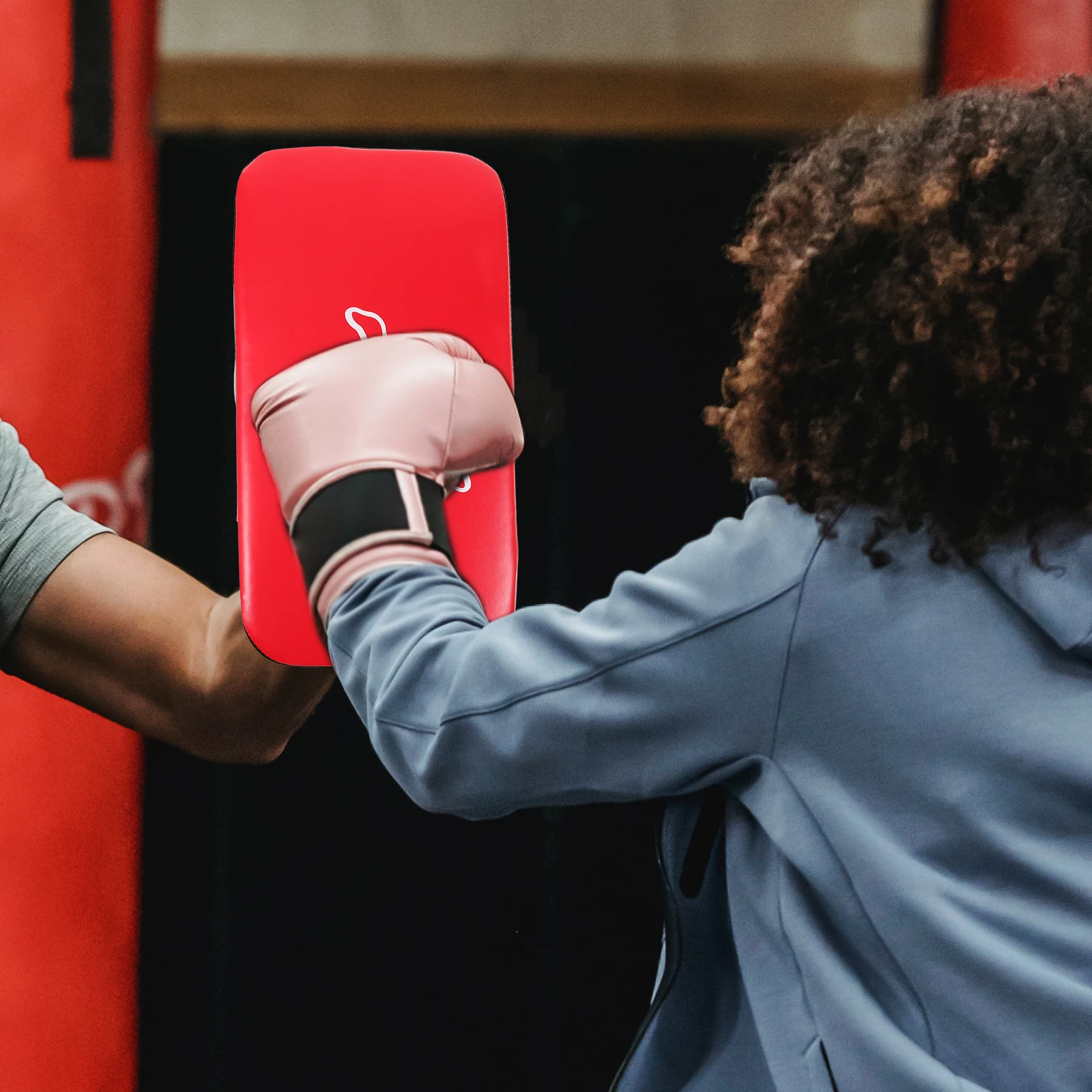 Прочный практичный баскетбольный тренажер для ударов - Фотография_4