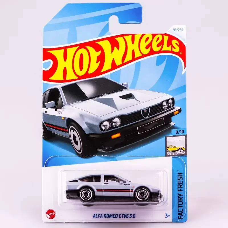 Оригинальный автомобиль hot wheels alfa romeo gtv6 3