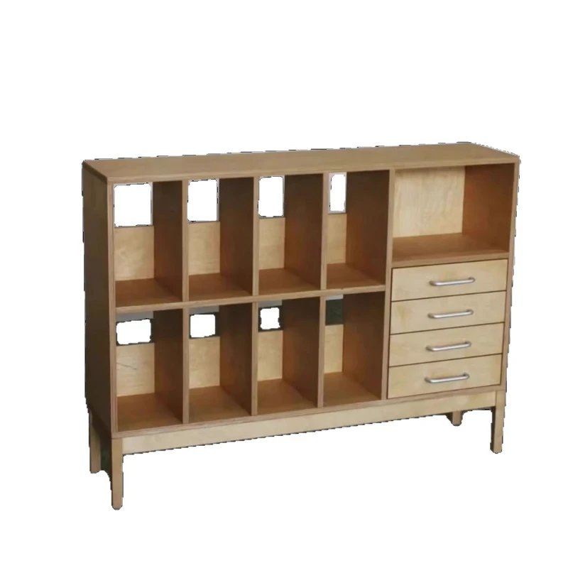 Шкаф-перегородка из цельного дерева от пола до потолка