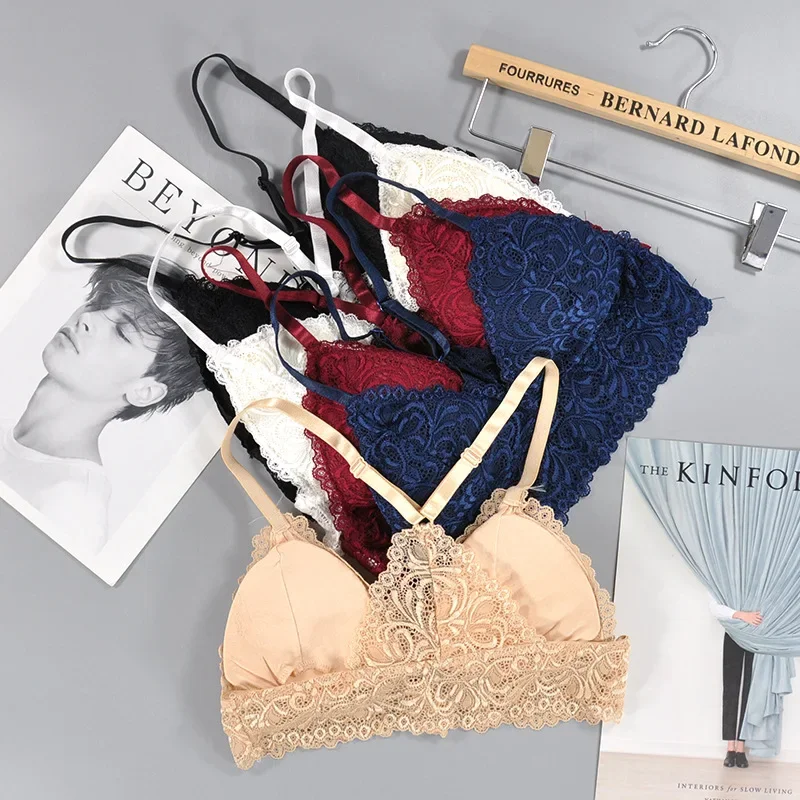 Французский сексуальный бюстгальтер с треугольной чашкой