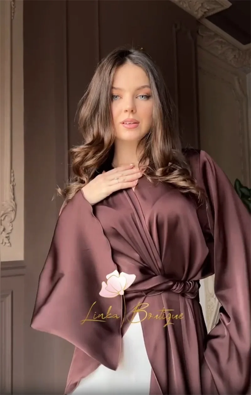 Коричневое атласное платье для выпускного вечера - Фотография_3