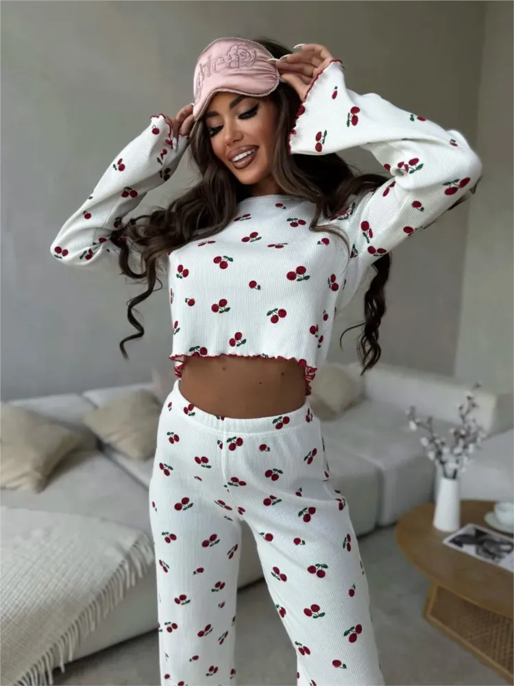 Pajamas two-piece set for woman - Фотография_2