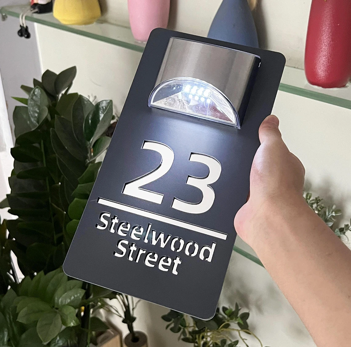 Персонализированный солнечный знак с номером дома - Фотография_2