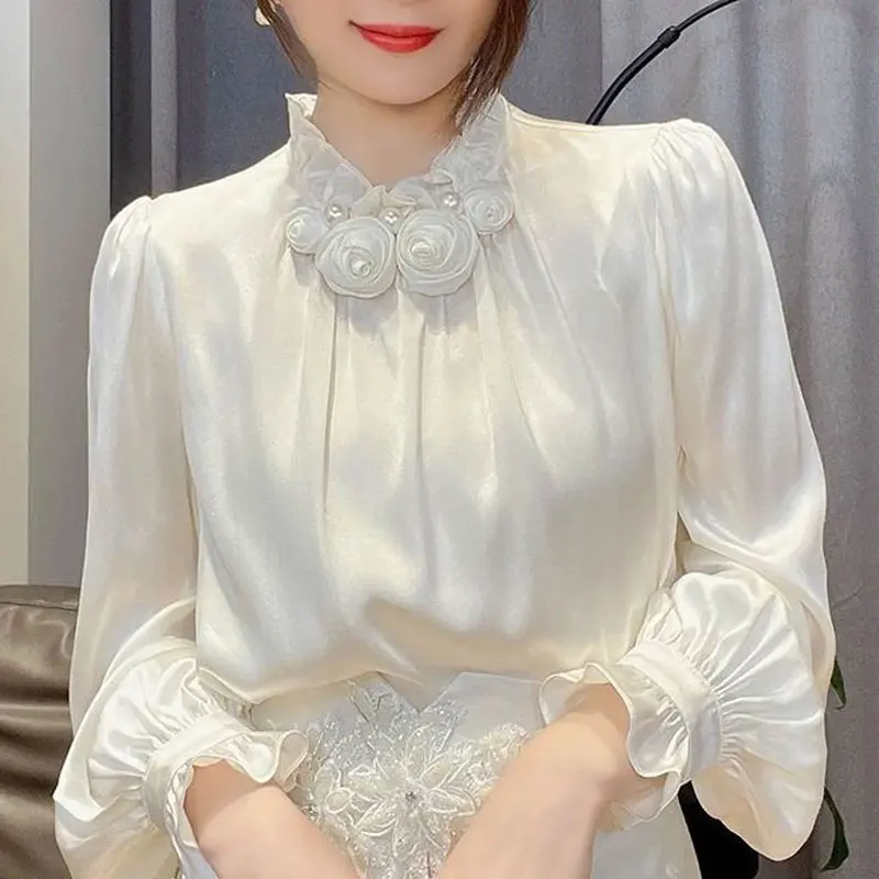 Элегантная блузка со складками и воротником-стойкой - Фотография_4