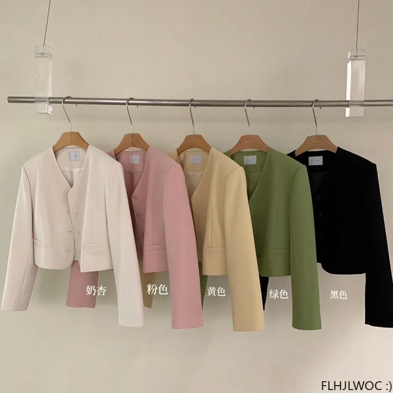 Женский офисный пиджак на пуговицах - Фотография_6