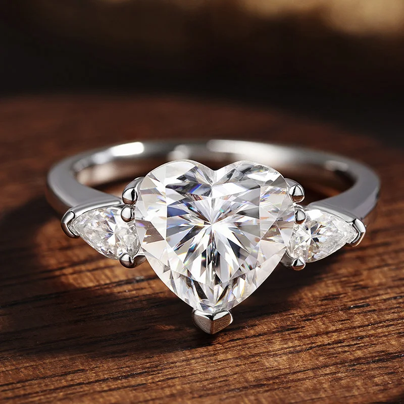 Knobspin d vvs кольцо с муассанитом в форме сердца - Фотография_3