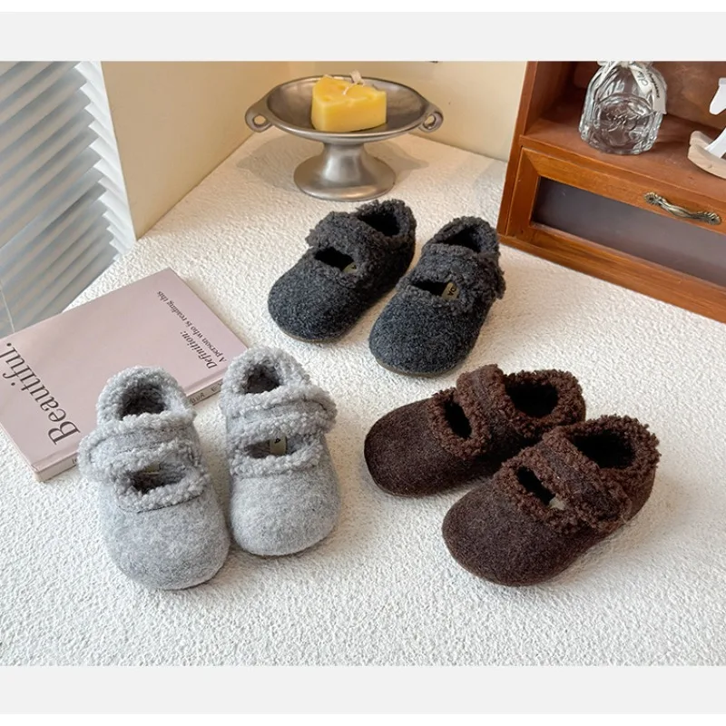 Обувь для маленьких девочек с круглой головкой и овечьей шерстью - Фотография_2