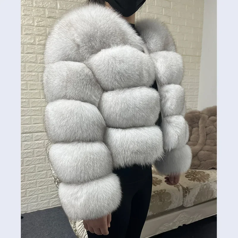Натуральное пальто из лисьего меха