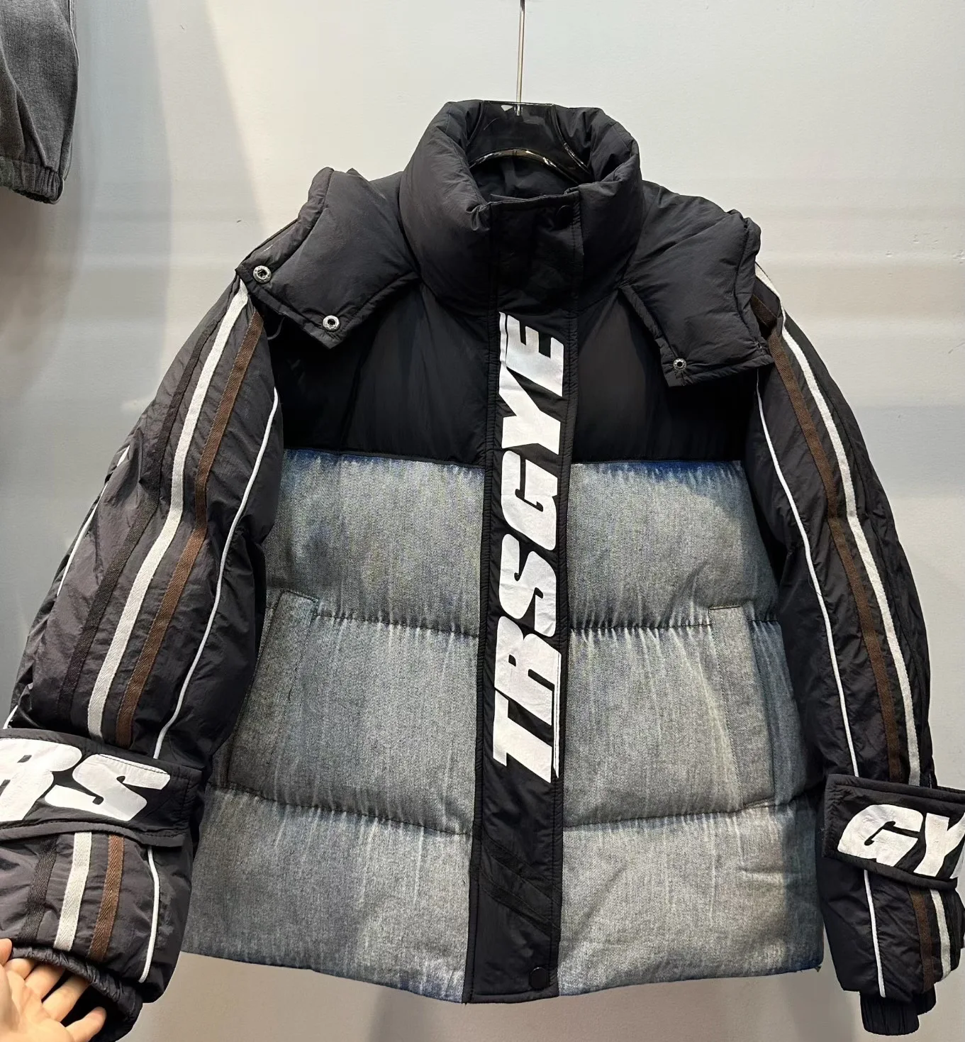 Мотоциклетная хлопковая куртка в европейском стиле для женщин - Фотография_6