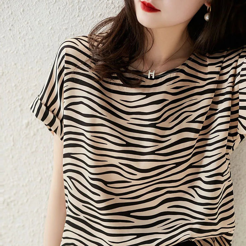 Модная блузка с круглым вырезом и леопардовым принтом в корейском стиле - Фотография_5