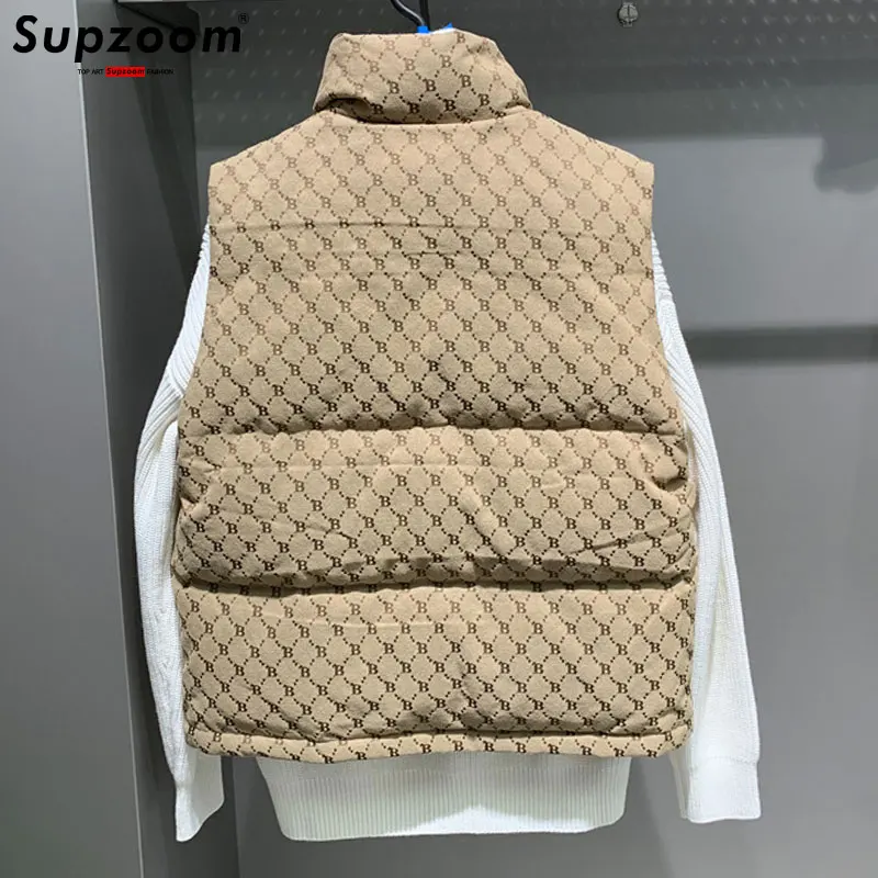 Женский утепленный жилет с вышивкой supzoom - Фотография_4