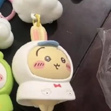 Брелок с подсветкой chiikawa raincoat series-cute usagi hachiware abs пвх - Фотография_5