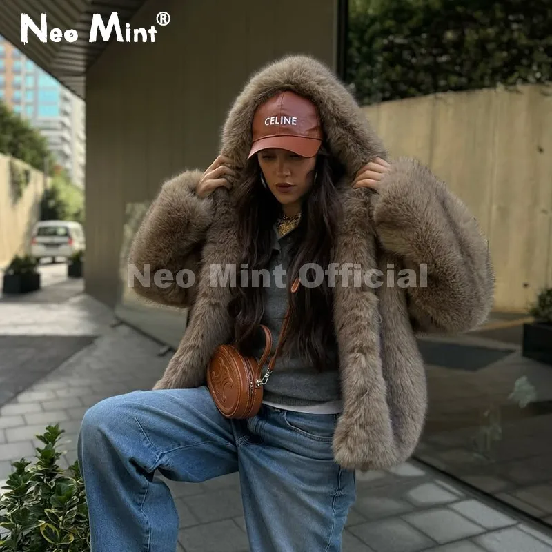 Эксклюзивная женская зимняя шуба