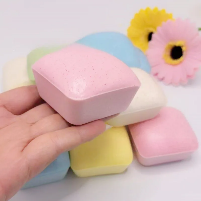 Мягкая игрушка с имитацией квадратного торта