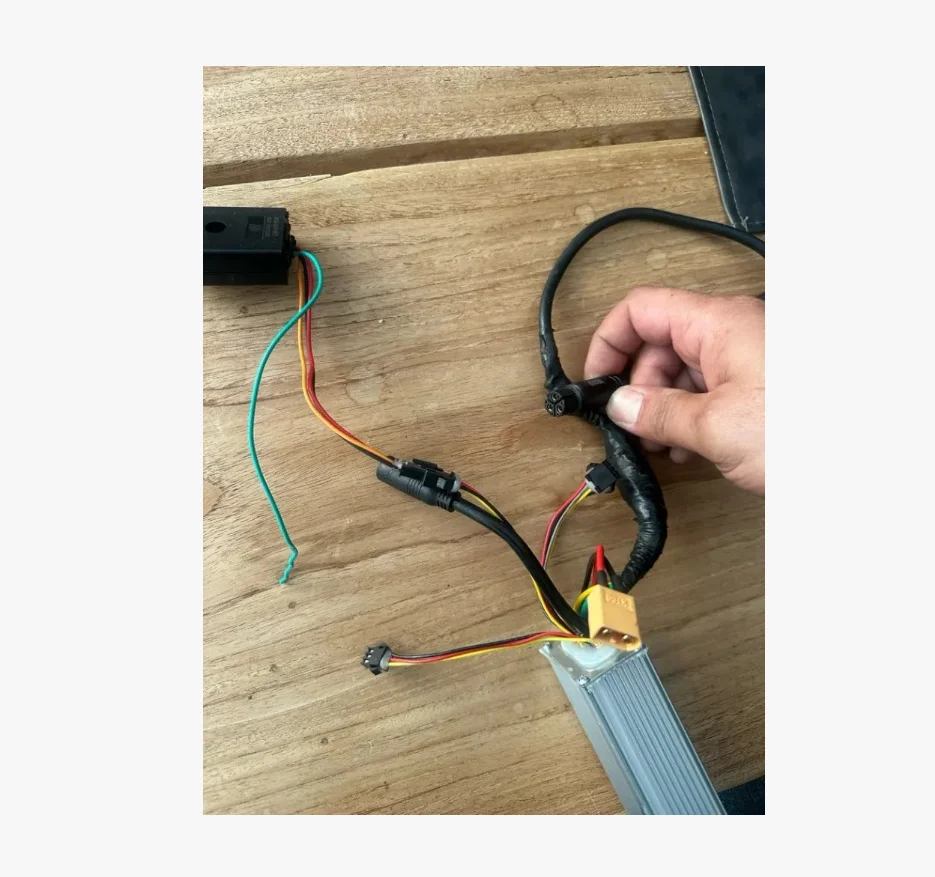 Контроллер x043-axc005a 48 в 28 а для бесщеточного двигателя - Фотография_2