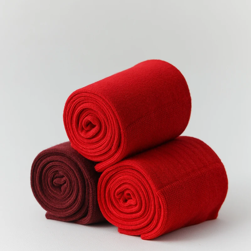 Женские весенние красные носки до середины икры - Фотография_6