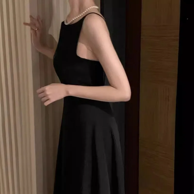 Женское платье миди на бретелях-спагетти во французском стиле - Фотография_6