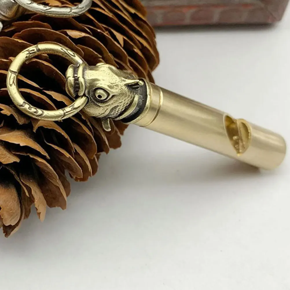 Маленький латунный брелок со свистком - Фотография_2